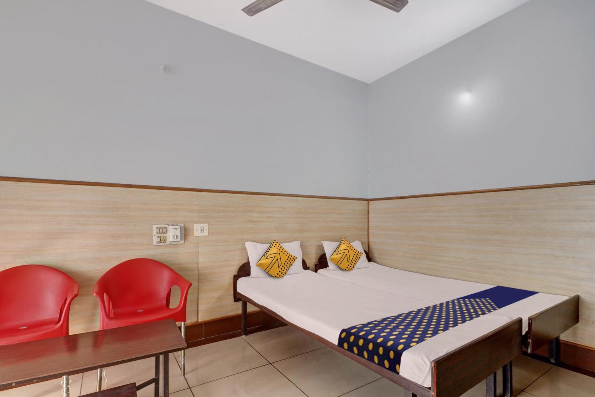 Hotel Spot On Ganga Yatri Nivas Gundlupet Exterior foto