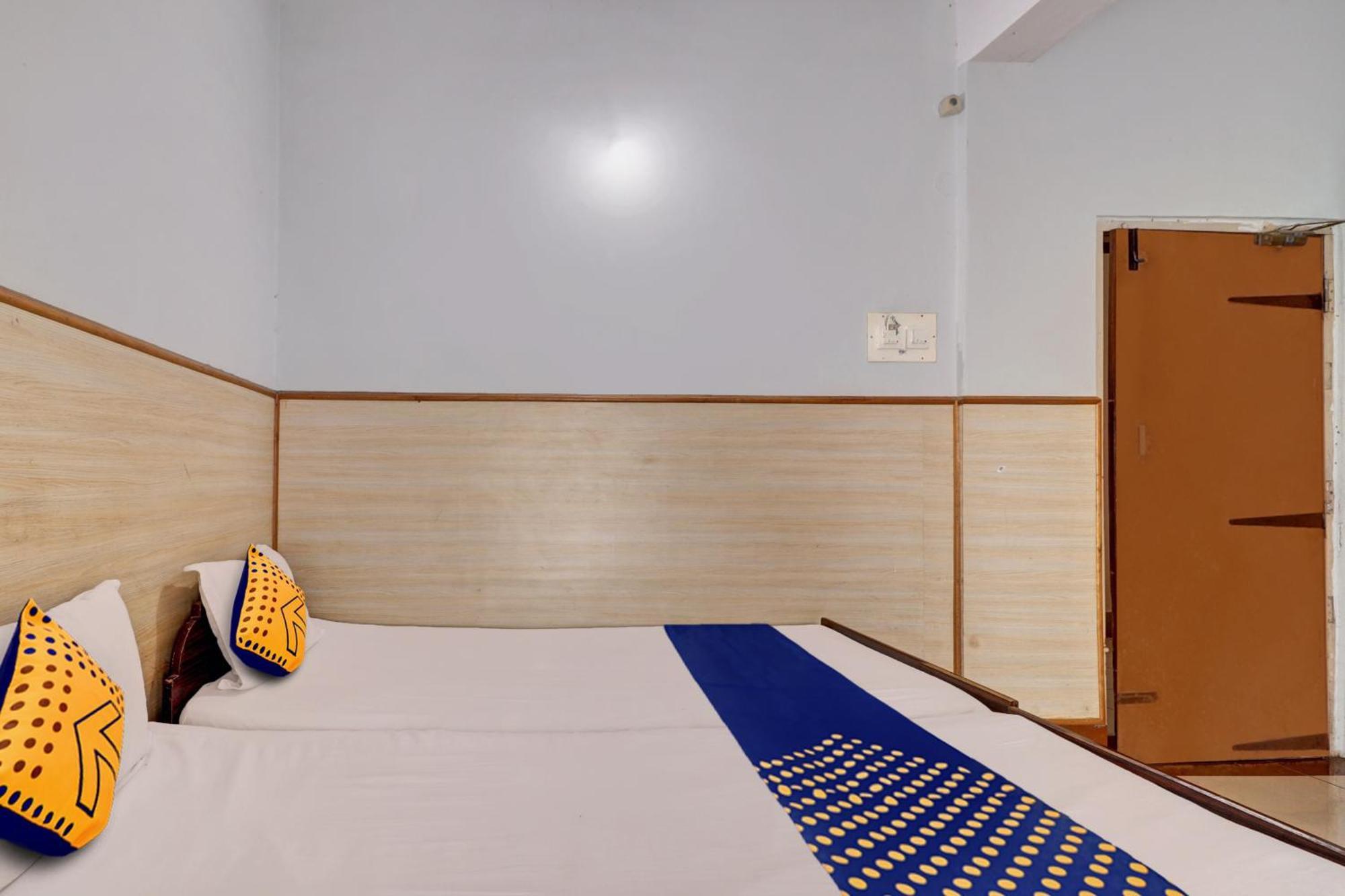 Hotel Spot On Ganga Yatri Nivas Gundlupet Exterior foto