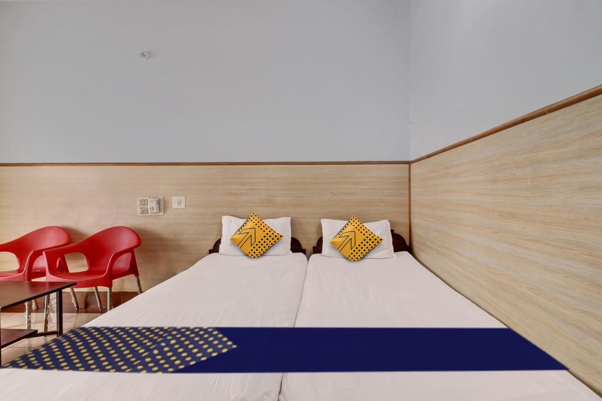 Hotel Spot On Ganga Yatri Nivas Gundlupet Exterior foto